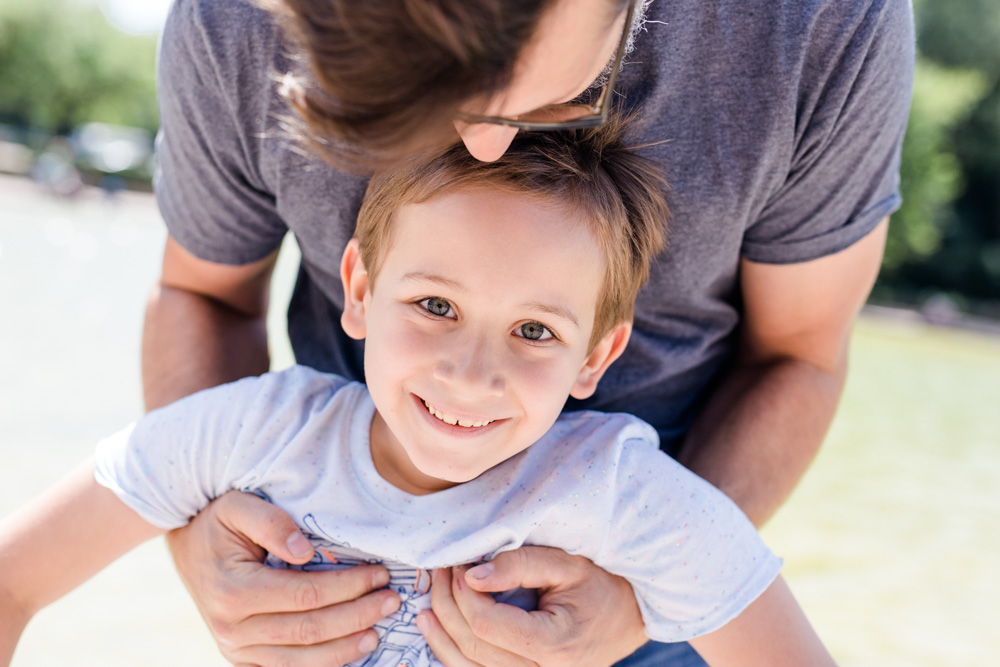 Familienshooting mit drei Hunden im Stadtpark Hamburg